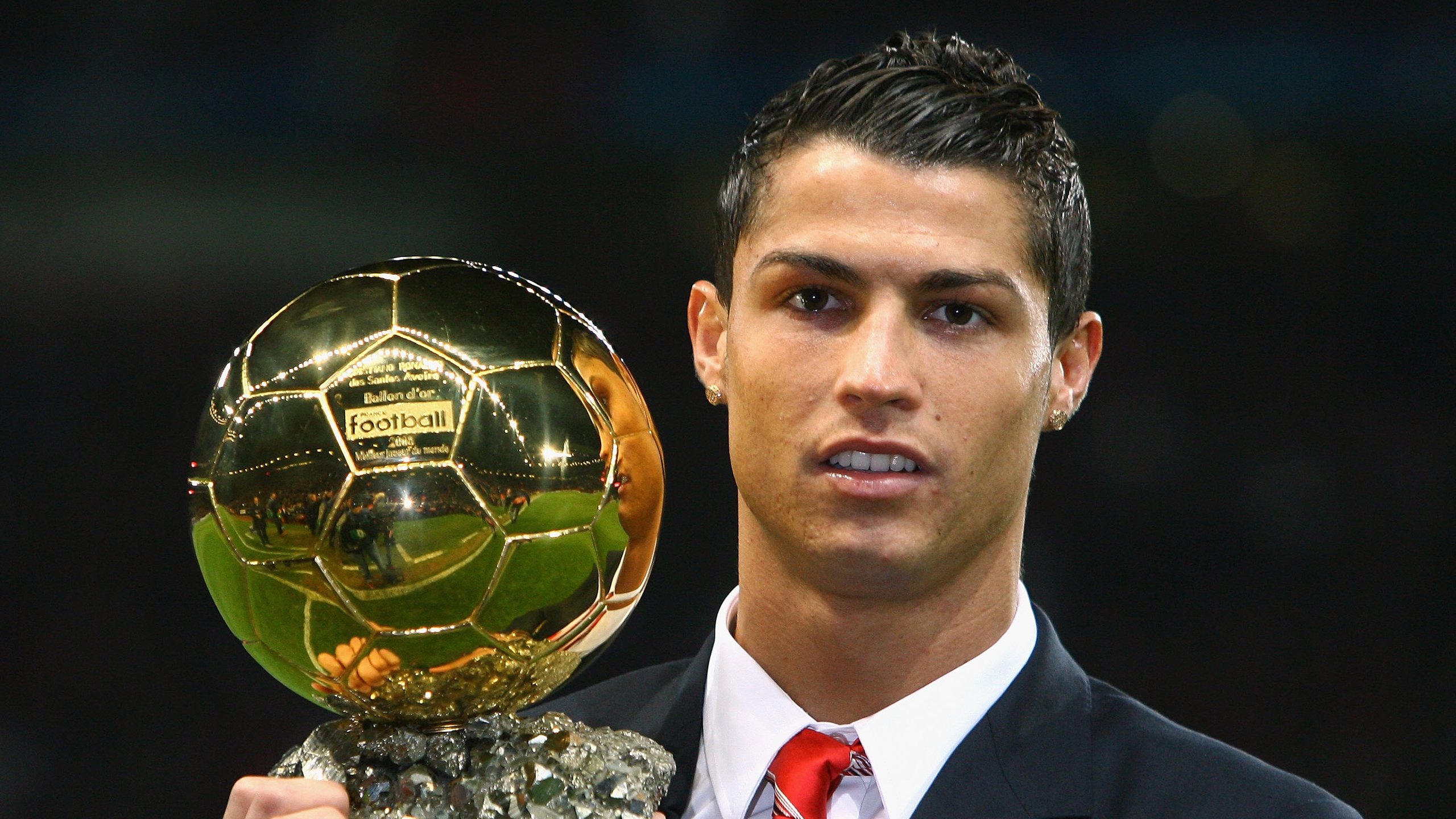 基耶萨一剑封喉，拜仁强势晋级终结多特蒙德欧冠之梦